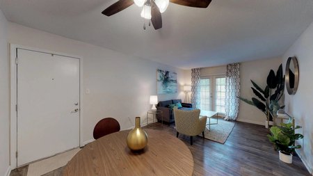 living room at Retreat at Copper Creek located in Greensboro, NC